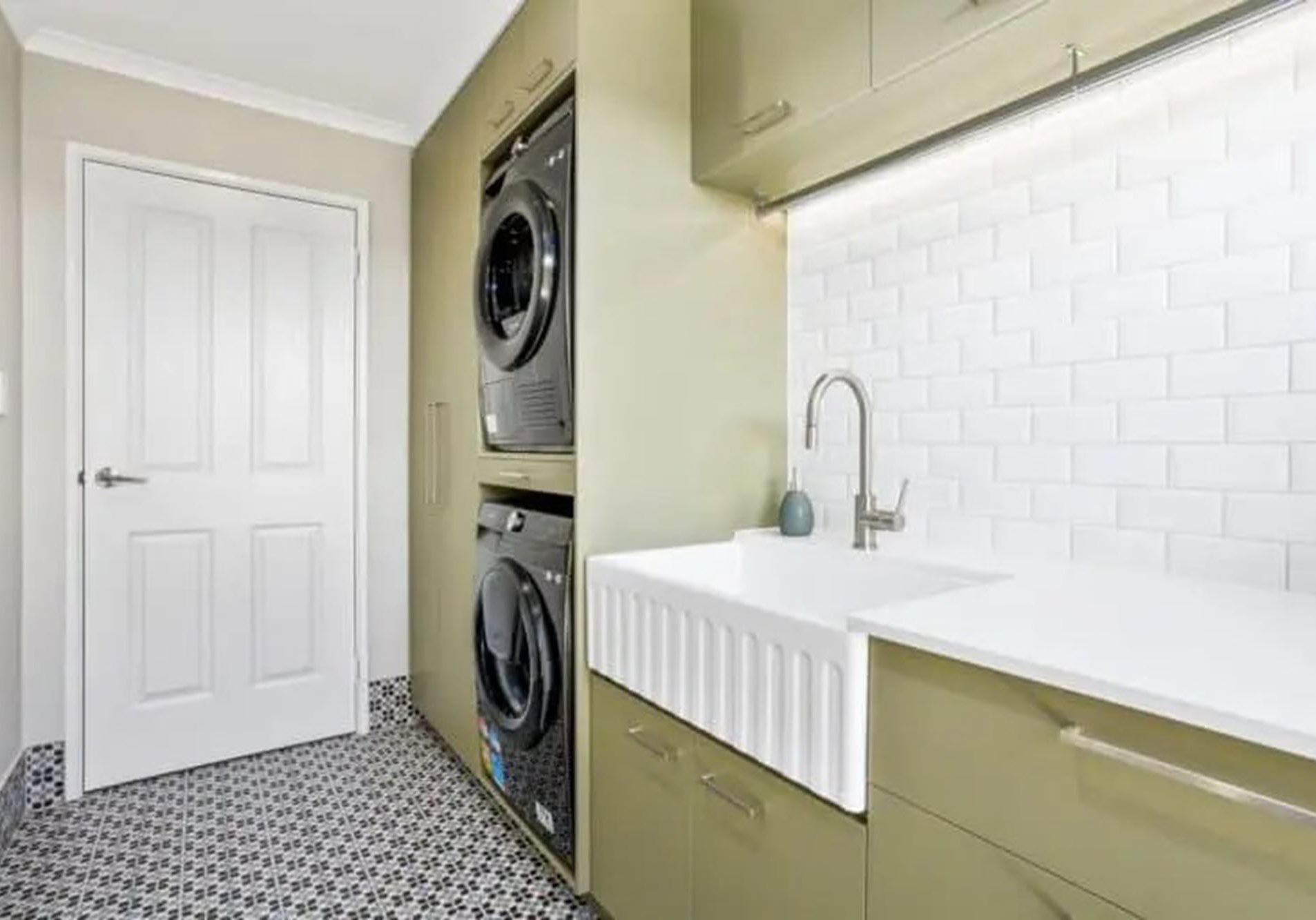 nh-project-butler-laundry-2v
